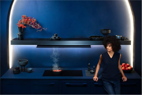 Дизайнер интерьера за работой